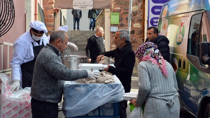Suriyelilerin Bir Kap Sıcak Yemek Mutluluğu