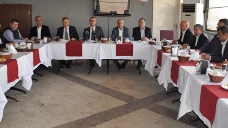 İlçe Başkanlarının İl Başkanlığı Mesaisi