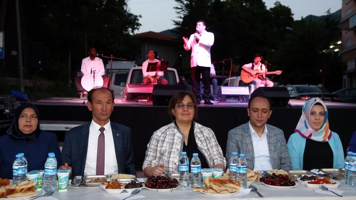 Kardeşlik Sofrası Şaphane’de Kuruldu