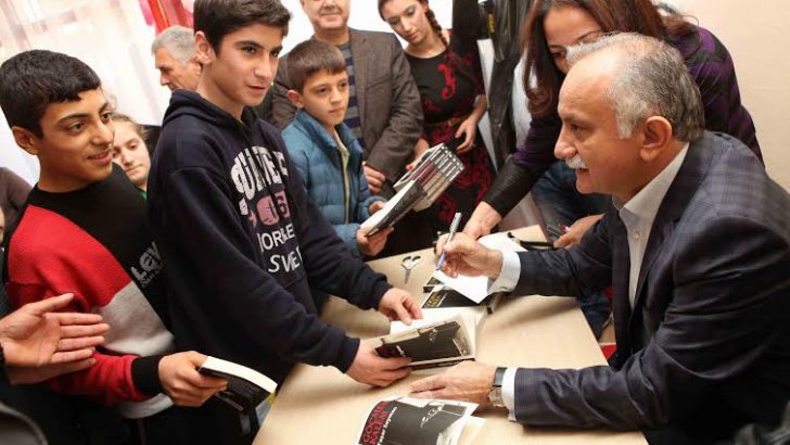 Bayraklı Belediyesi’ne “kütüphane” teşekkürü!