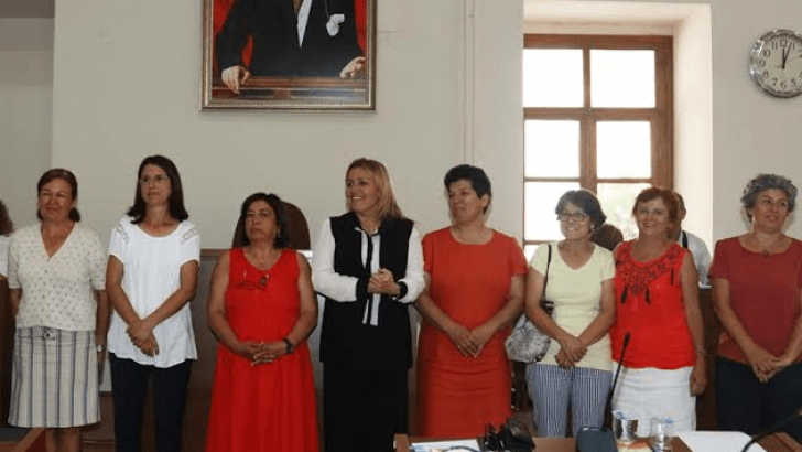 URLA’NIN ÜRETKEN KADINLARI HEDEFLERİNE DEVAM EDİYOR