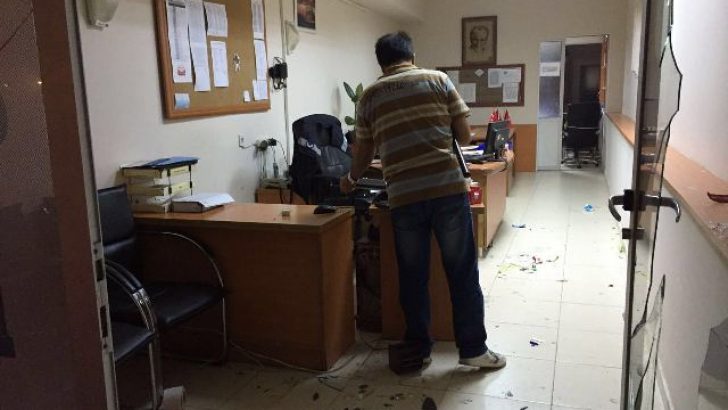 Çeşme Esnafı Zabıta Binasını Bastı!