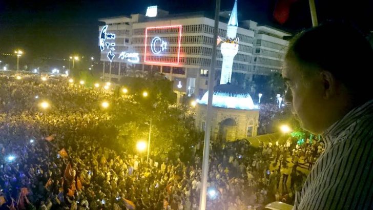 AK Parti İzmir İl Başkanı Bülent Delican, “Milletimiz; kendisine ve devletine ihanete dur demiştir”