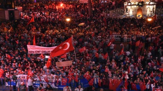 İzmir’de ‘nöbet’ tam gaz: 10 günde 300 bin kişi!