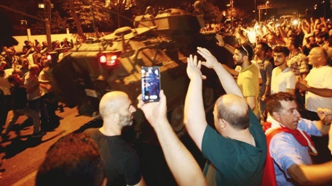 Kan donduran ifade: Halka ateş etmeyen askeri vurdular!