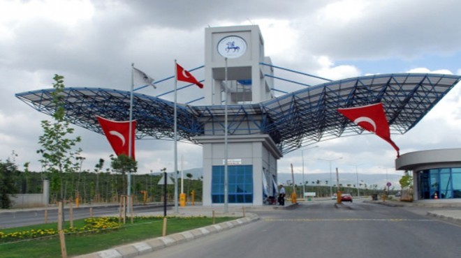 İzmir’in büyük üniversitesinde operasyon: 43 kişi açığa alındı!