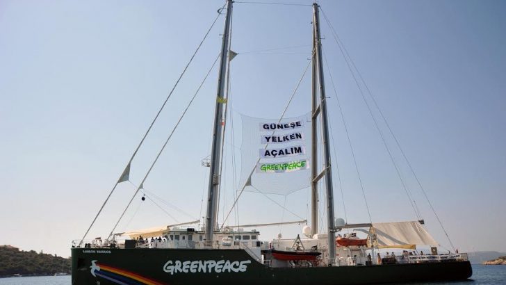 Ve ‘efsane gemi’ Seferihisar’a demirledi