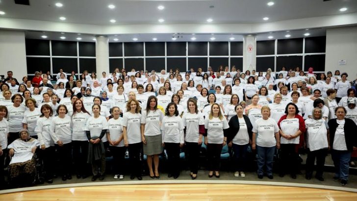 6 profesör, 400 kadın birlikte egzersiz yaptı