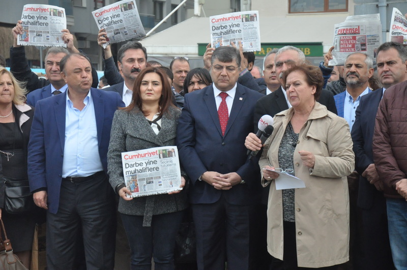 İzmir Cumhuriyet İçin ayaklandı