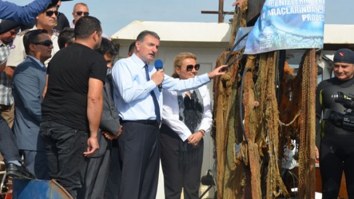Kaymakam’dan temizlik dalışı