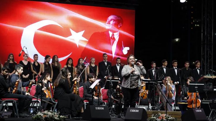 93. yıla erken kutlama