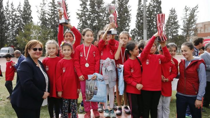 Cumhuriyet çocukları Ata’sına koştu