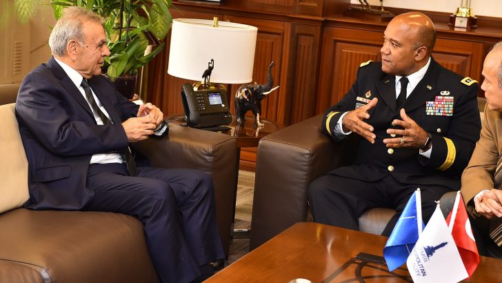 NATO Komutanı’ndan Başkan Kocaoğlu’na davet