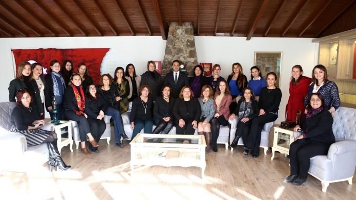 Bornova’yı yöneten kadınlar Ataevi’nde buluştu