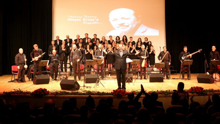 Bozkırın Tezenesi Türkülerle Anıldı
