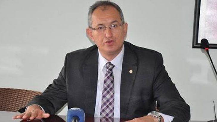 İzmir’de müdürün yazdıkları CHP’yi harekete geçirdi…