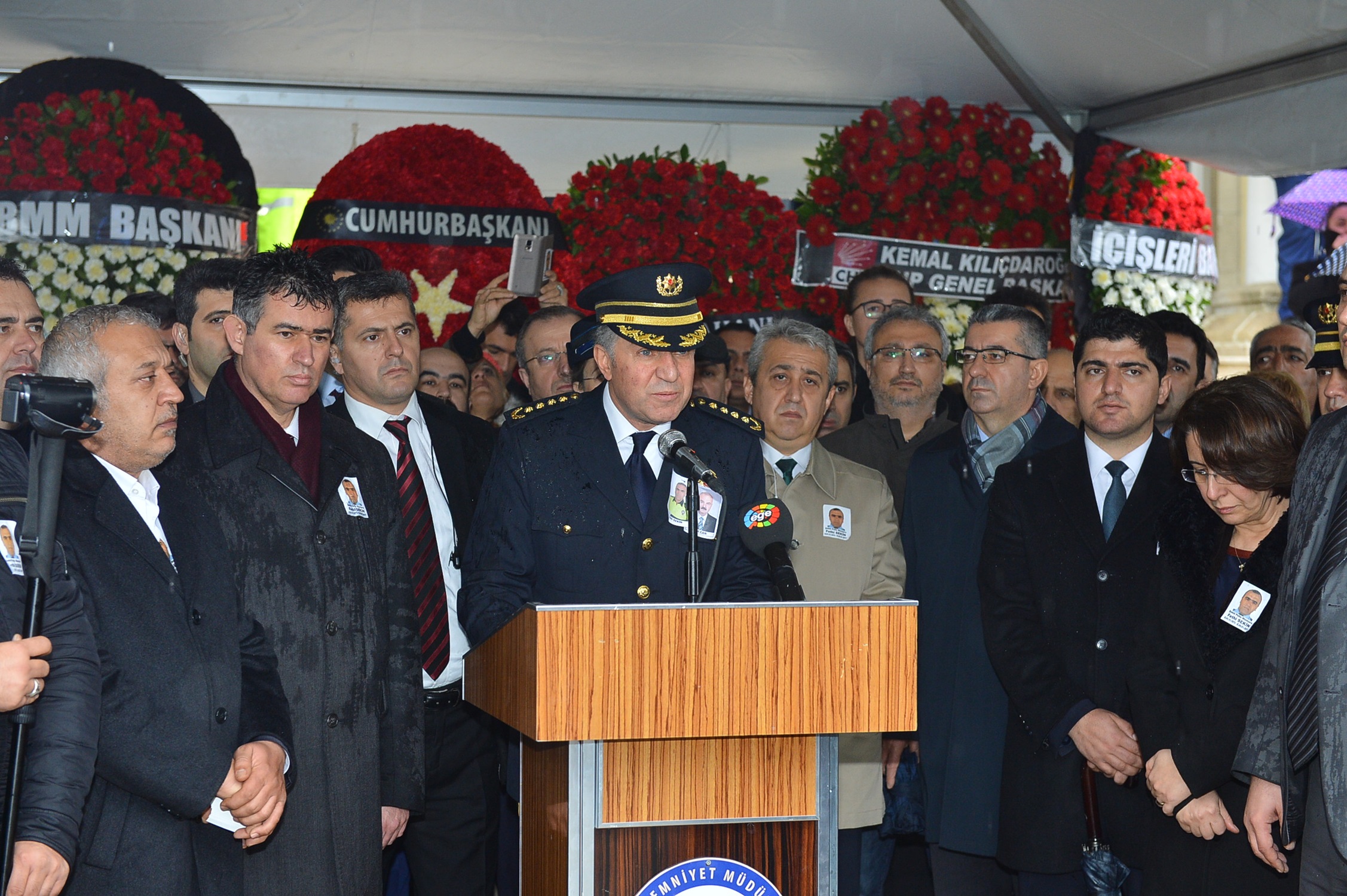 İzmir şehitlerini uğurluyor...