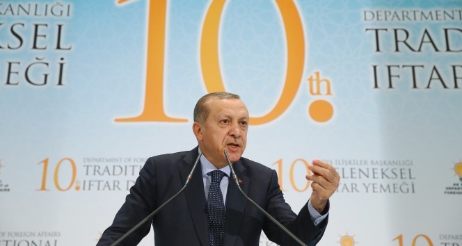 Cumhurbaşkanı Erdoğan: “DEAŞ’ı Cerablus’tan, Rai’den, Dabık’tan, El Bab’tan çıkardık”