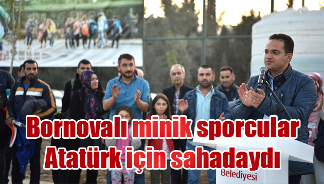 Bornovalı minik sporcular Atatürk için sahadaydı