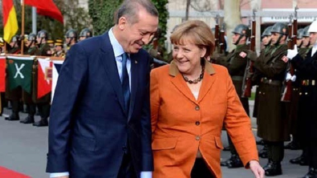 Erdoğan’dan Merkel’e Adil Öksüz teşekkürü