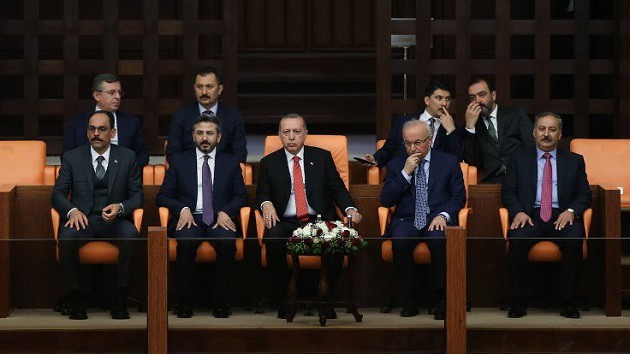 Erdoğan’dan AK Partililere Özgür Özel fırçası