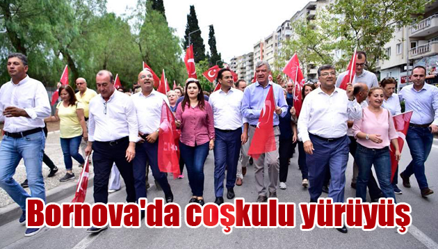 Bornova’da coşkulu yürüyüş