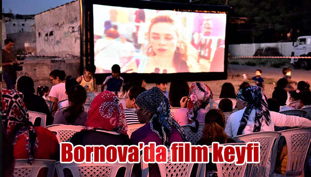 Bornova’da açık havada sinema keyfi