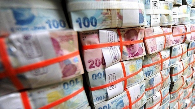 Türk Lirası değer kaybında Arjantin’le yarışıyor