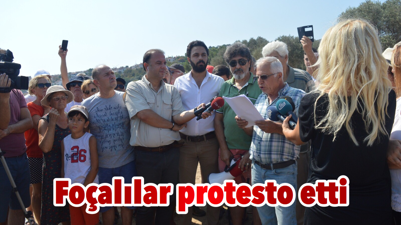 Foçalılar protesto etti