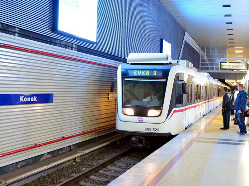 İzmir’de metro ve tramvay personeli de greve hazırlanıyor