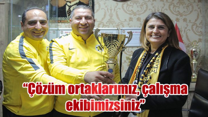 “Çözüm ortaklarımız, çalışma ekibimizsiniz”
