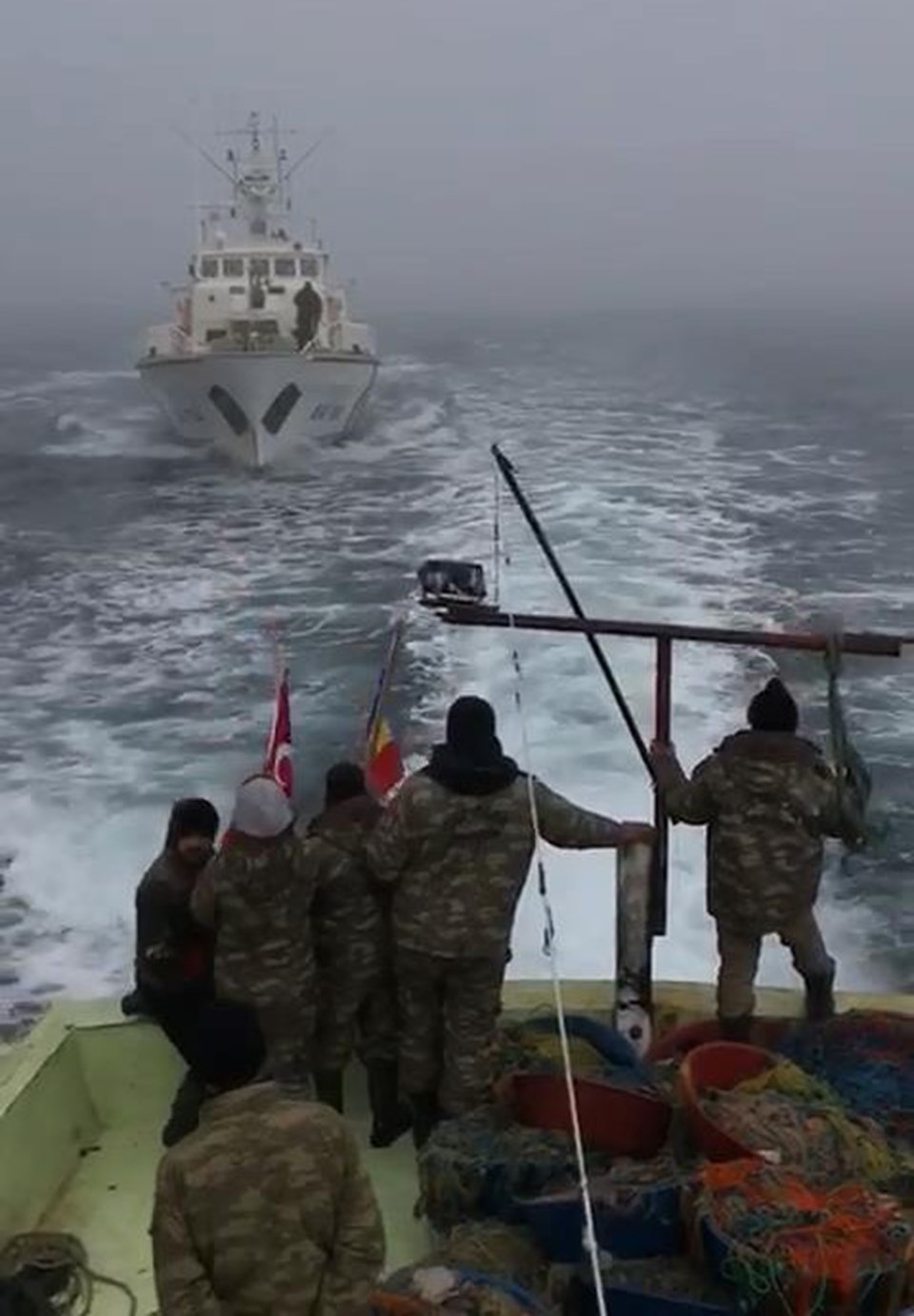 Karadeniz’de Türk balıkçı teknesine ateş