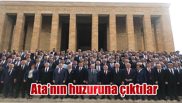 CHP’li belediye başkanları Ata’nın huzurunda
