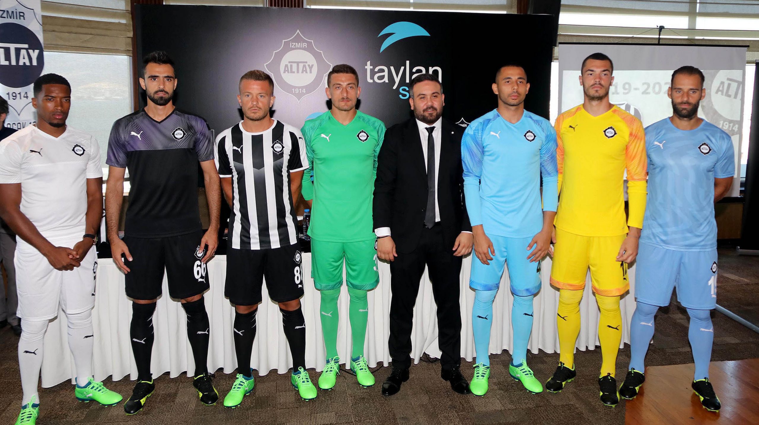 ALTAY YENİ FORMALARINI TANITTI