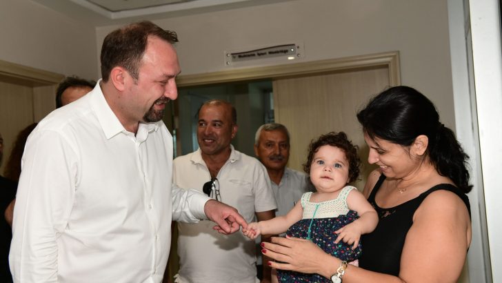 Başkan Gümrükçü Personelle Bayramlaştı