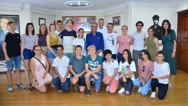Alman kardeşler Torbalı’ya geldi