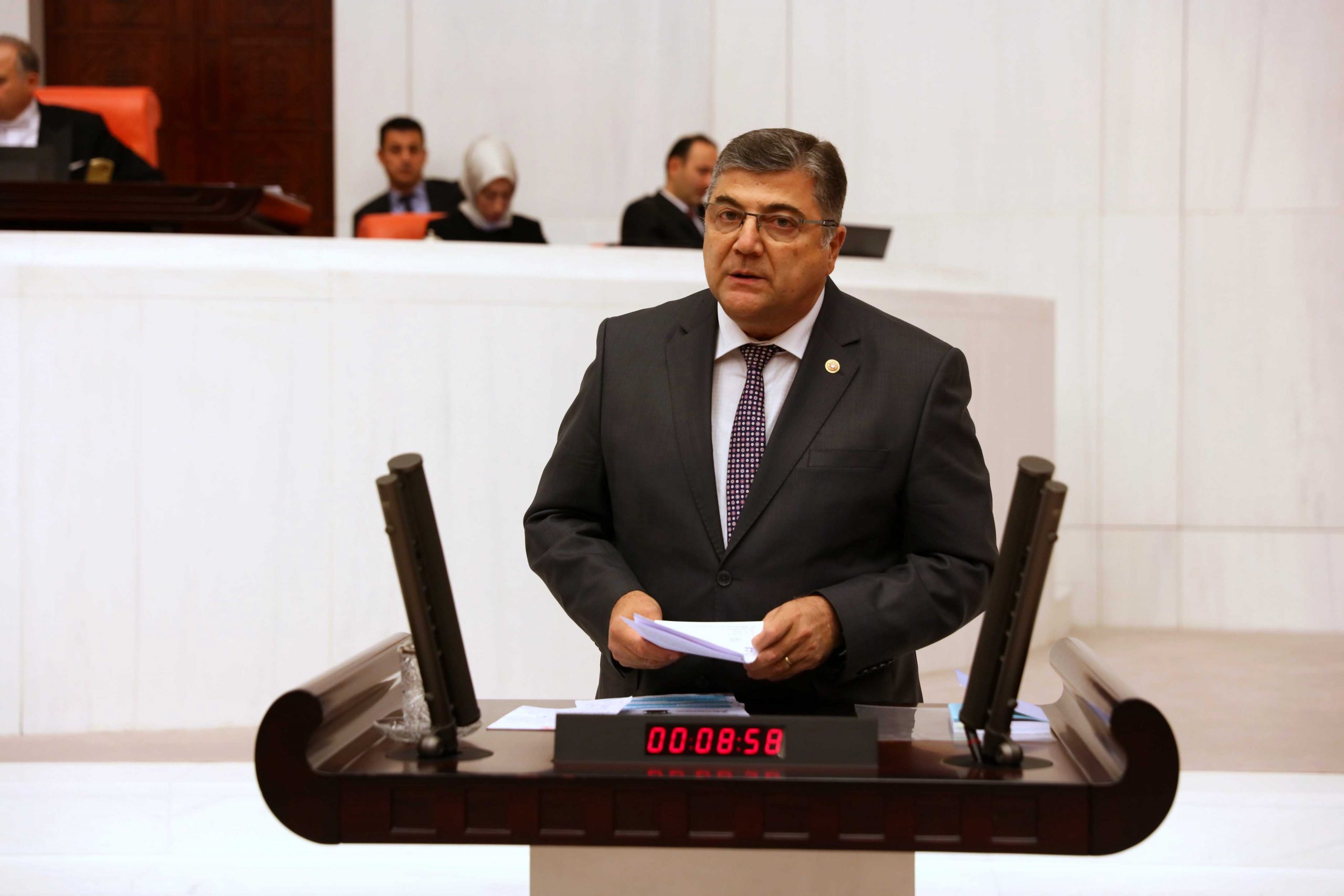 Milletvekili Sındır, “AKP’den bir kıyak da GSM operatörlerine”