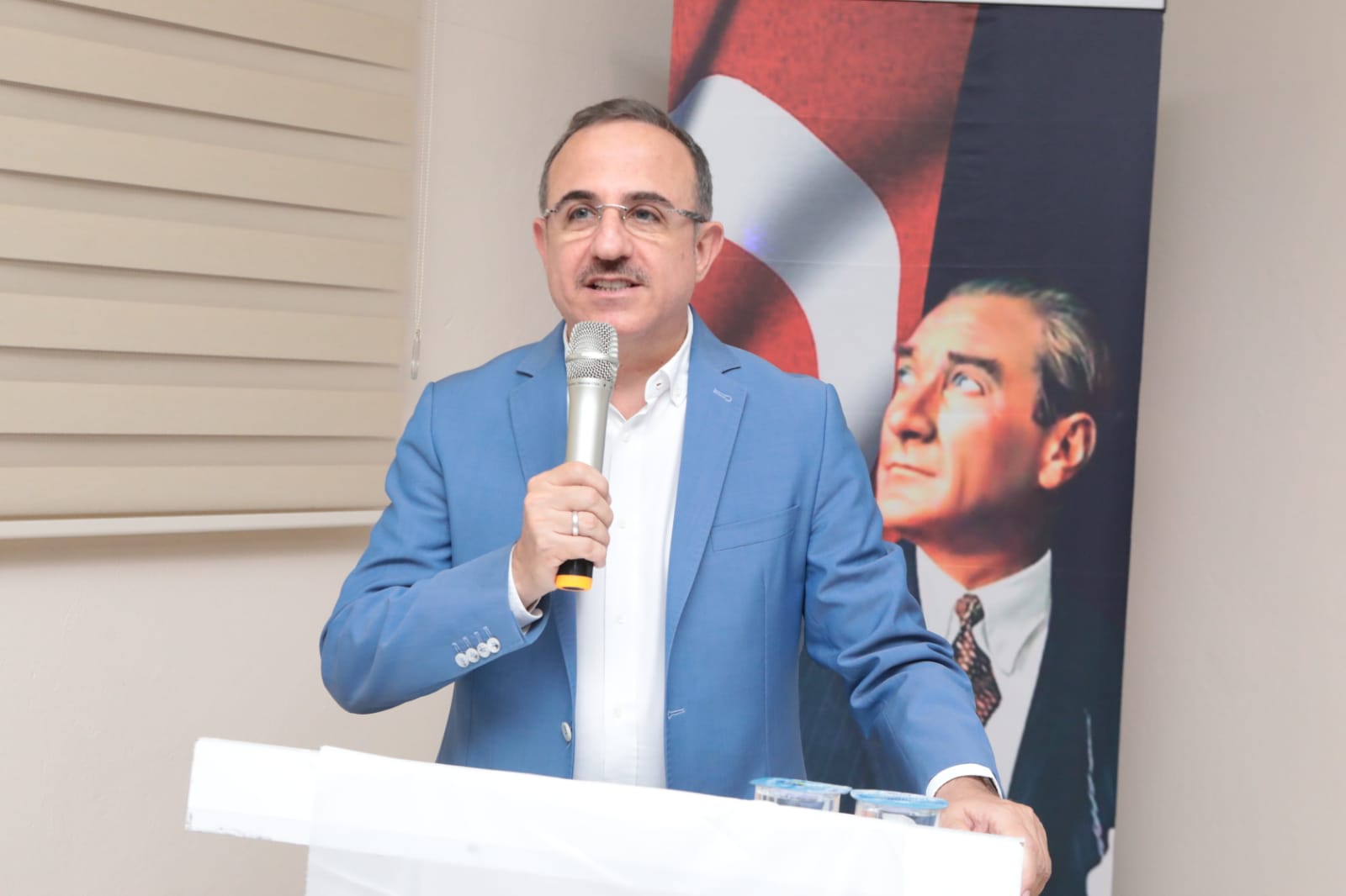 Başkan Sürekli; “İzmir, Cumhuriyet tarihinin mihenk taşıdır!”