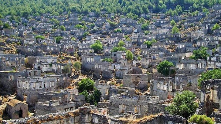 Eski Rum Köyü Sazak, İzmir’in Kayaköy’ü olacak