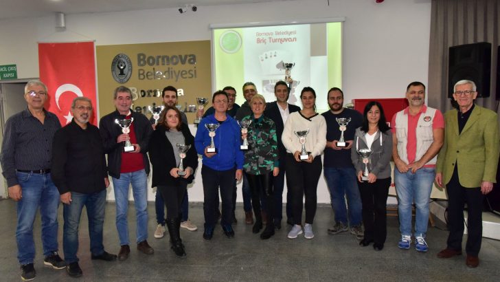 Bornova’da Briç Turnuvası heyecanı