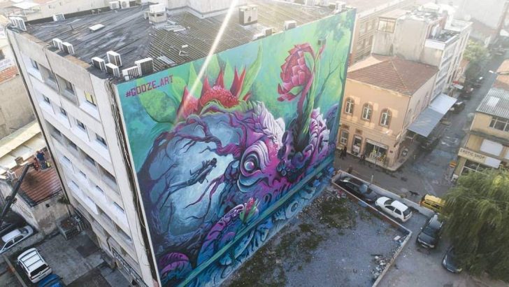 İzmir duvar resimleriyle de fark yaratıyor