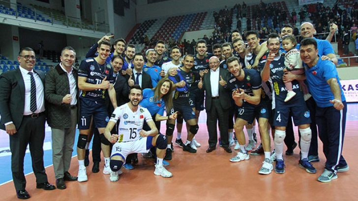 Arkasspor, Avrupa’da Gururlu