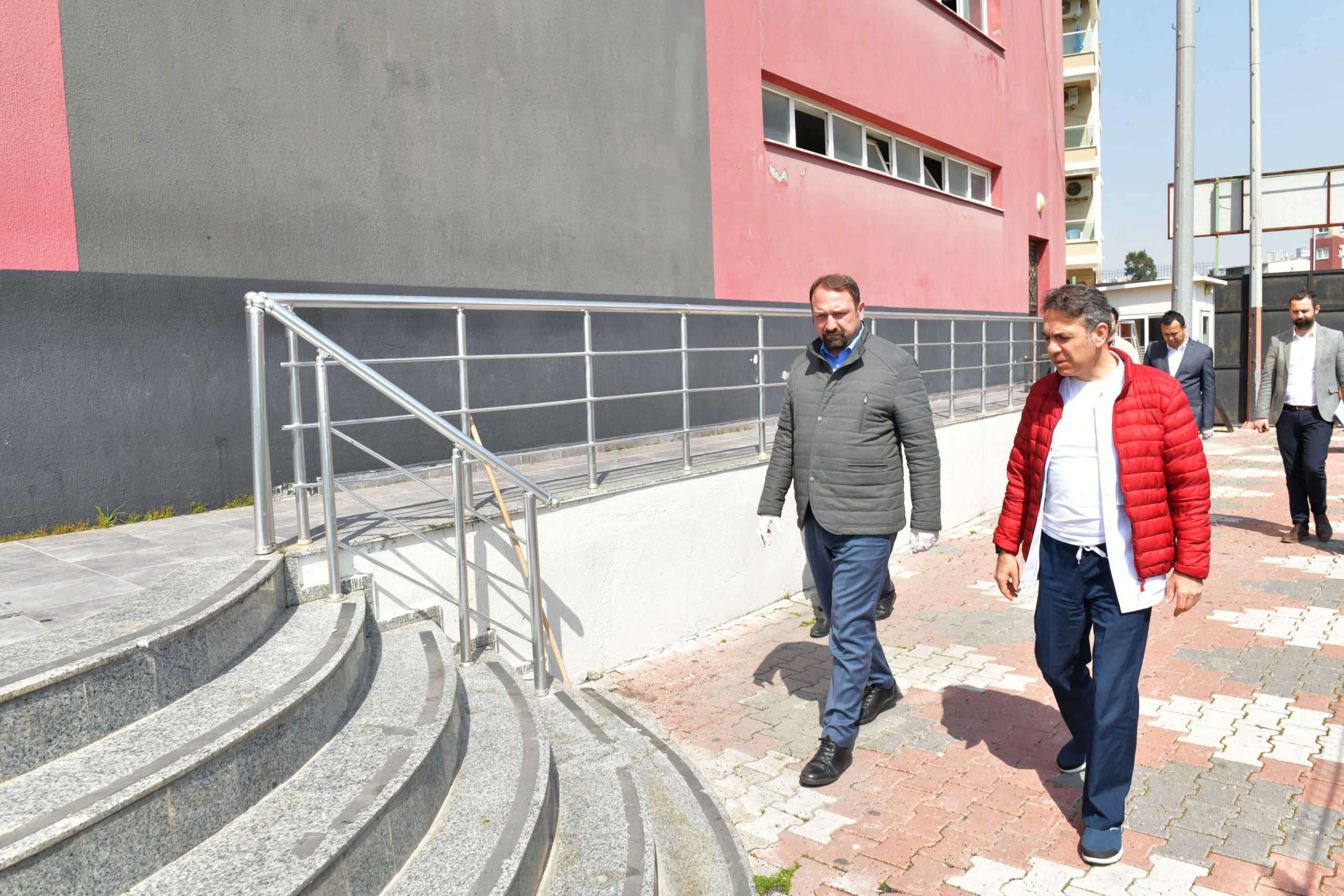 Çiğli’de Spor Tesisinin Misafirhanesi Sağlık Emekçilerine Açıldı