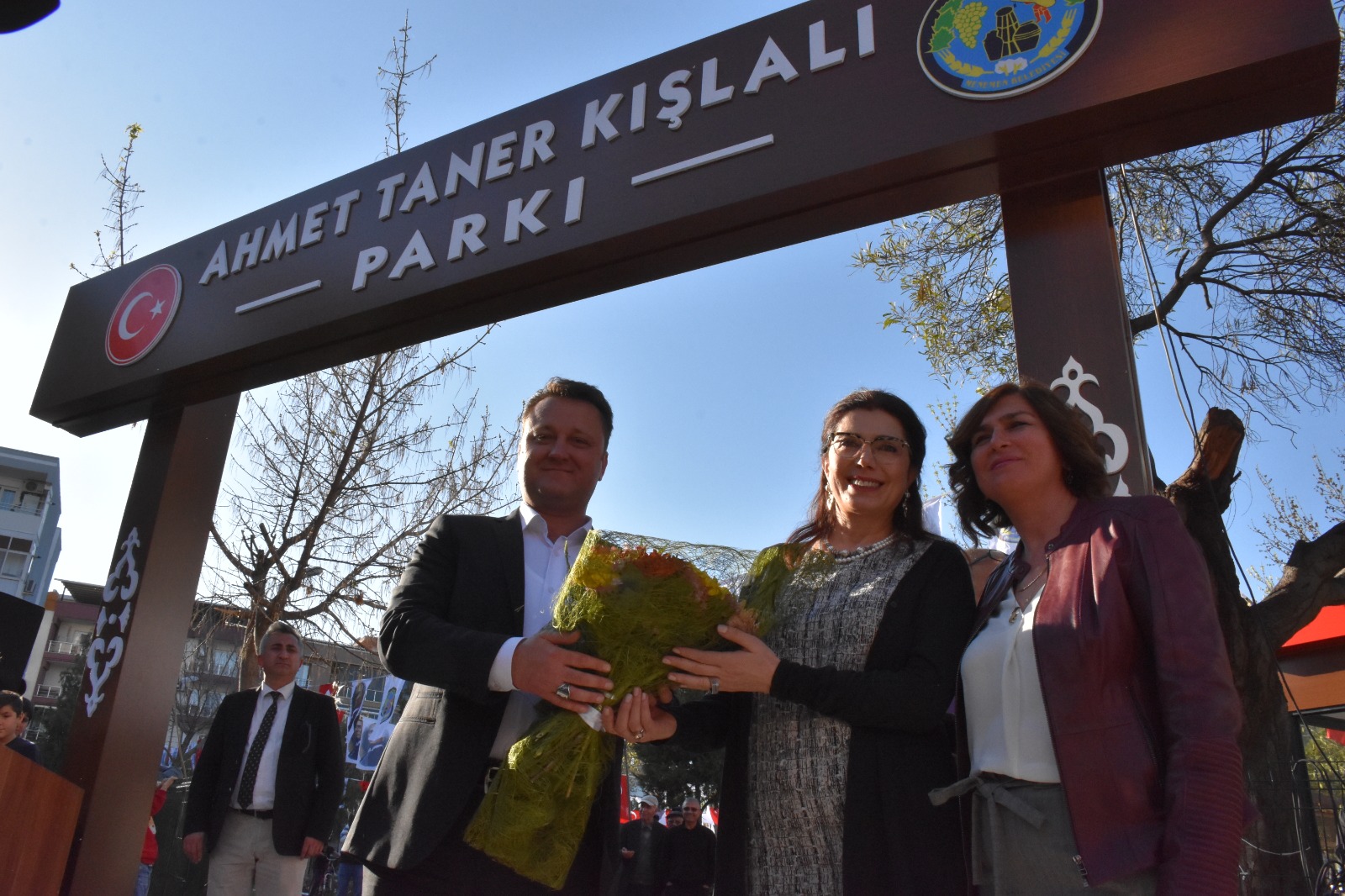 Ahmet Taner Kışlalı Parkı Menemen’de açıldı