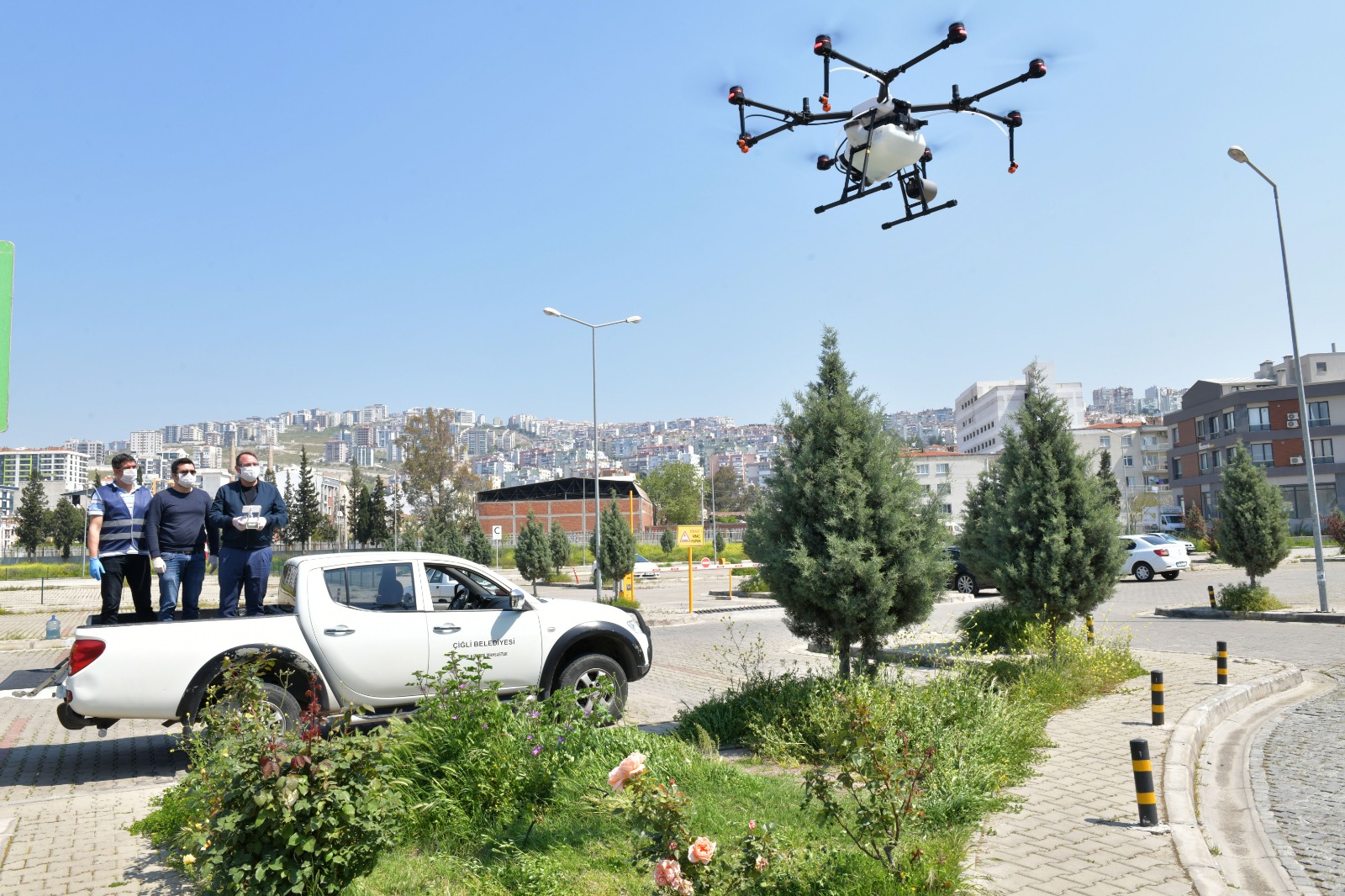 Çiğli’de drone ile dezenfekte başladı