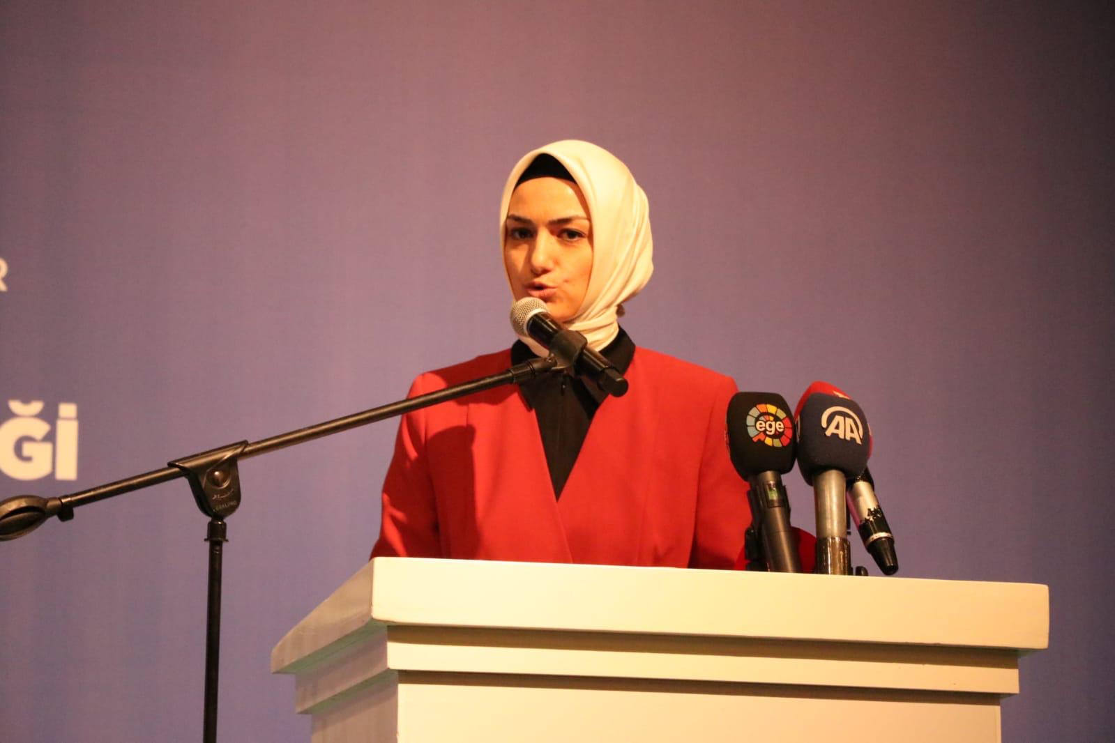 Ak Parti İzmir İl Kadın Kolları Başkanlığı‘ndan anlamlı proje