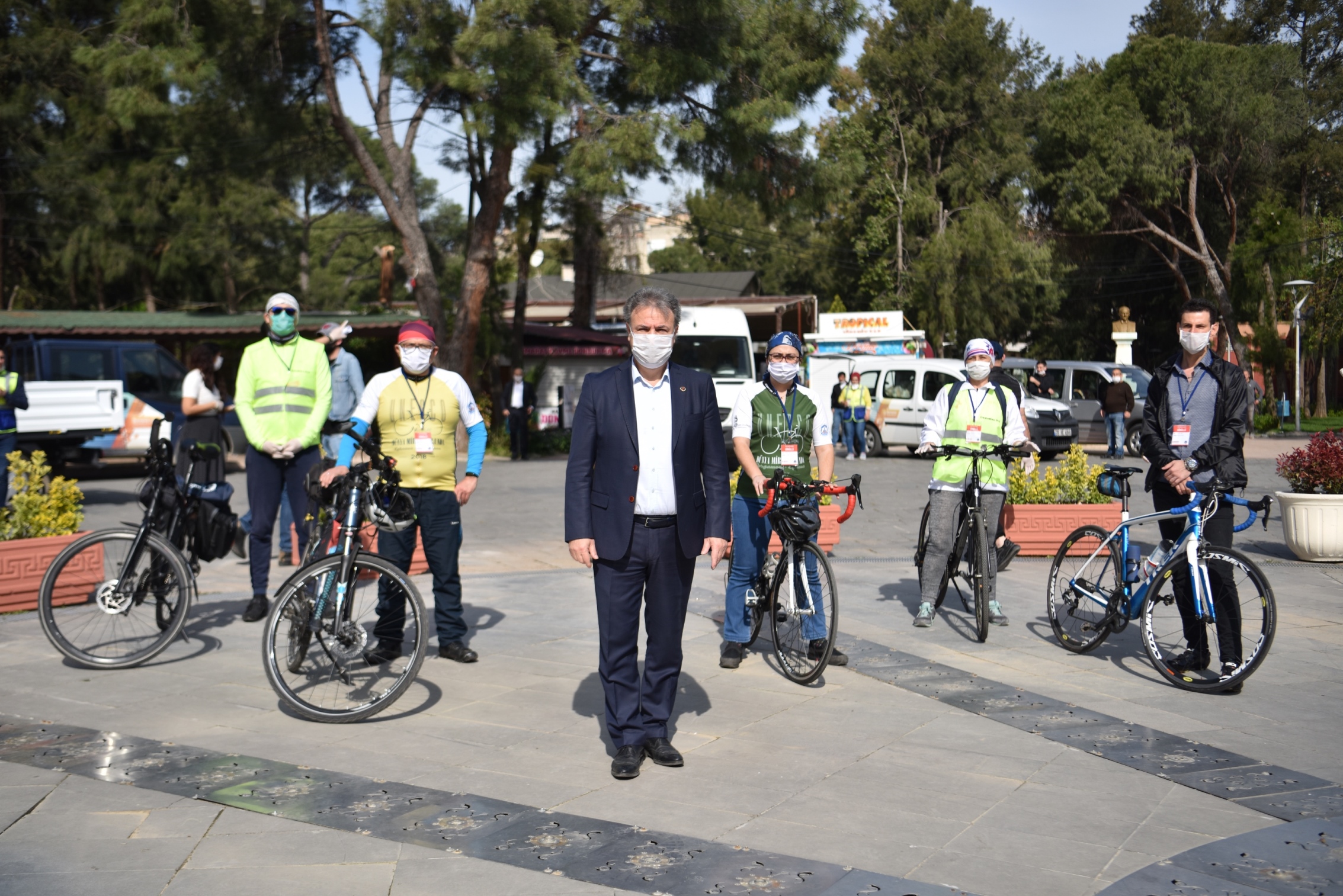 İduğ’dan ‘günaydın’ ziyareti