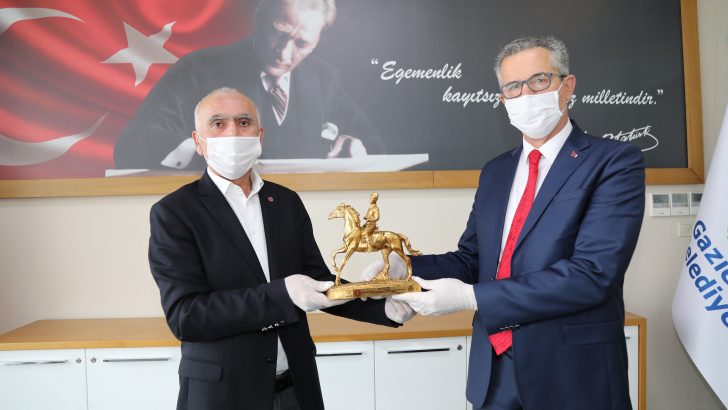 Gaziemir’de yüz güldüren toplu sözleşme