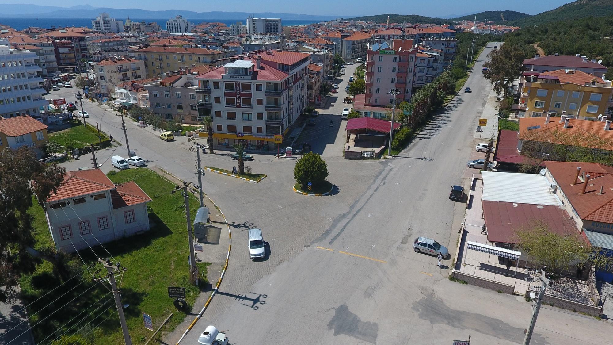 balıkesir Ayvalık Belediyesi ve Balıkesir Büyükşehir Belediyesi beraberliğinde yapılan çalışmalar sonucunda Ayvalık ulaşımının rahatlaması hedefleniyor.