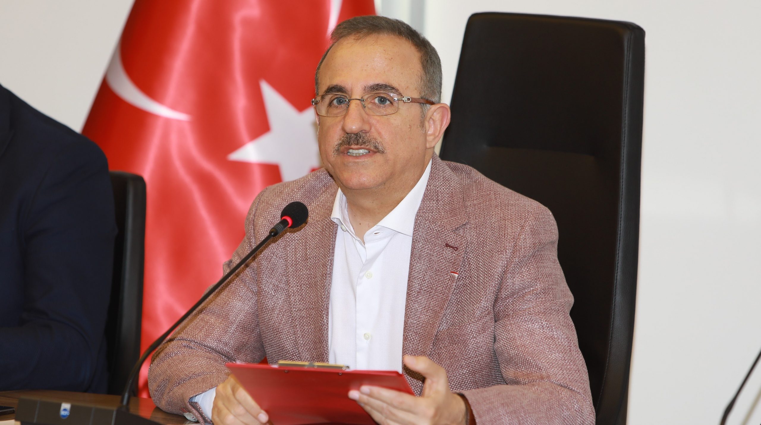 AK Parti İzmir İl Başkanı Kerem Ali Sürekli’den Ramazan ayı mesajı